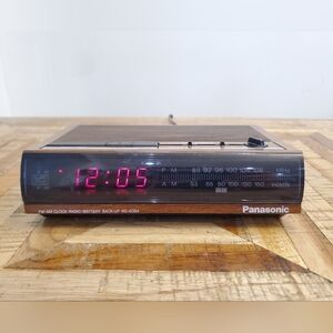 Vintage Panasonic Radio Alarm Clock RC-6064 Retro 80s Works Great!